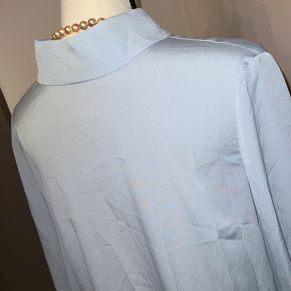 H & M Beautiful long sleeve Light Blue blouse. - Picture 7 of 11